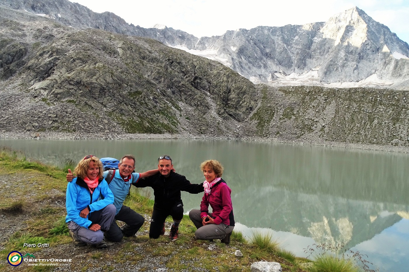 04 Al Rif. Garibaldi (2550 m) con vista in Lago Venerocolo e Adamello.JPG